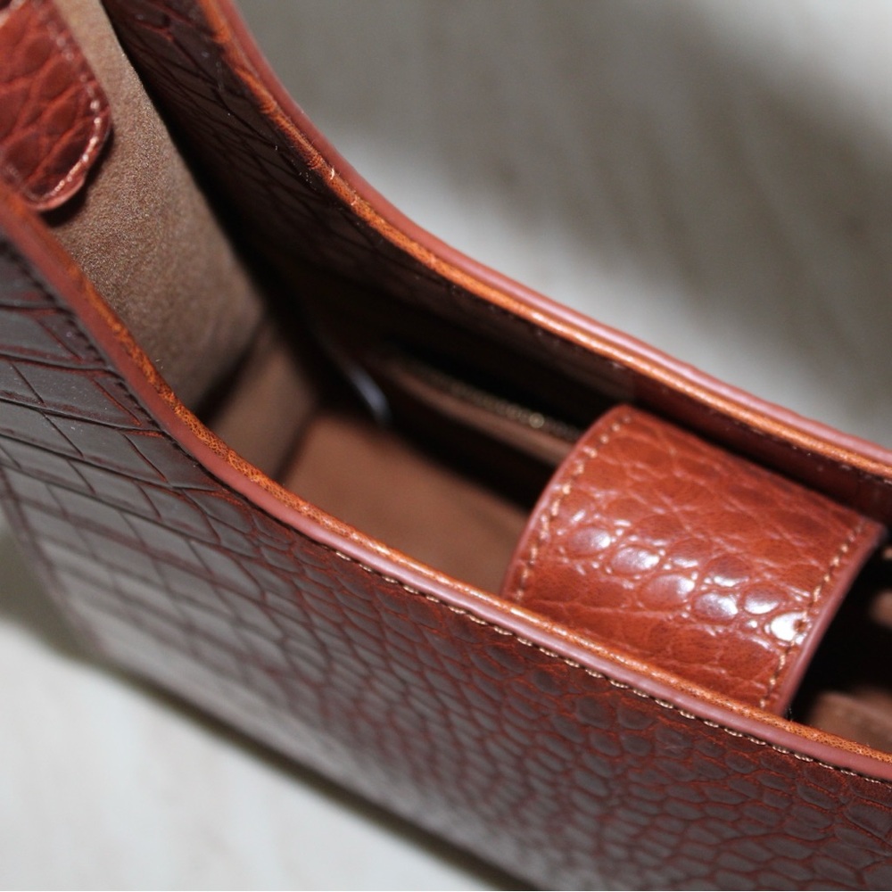 Brown Crocodile-Embossed Shoulder Bag Purse - Picture 14 of 16